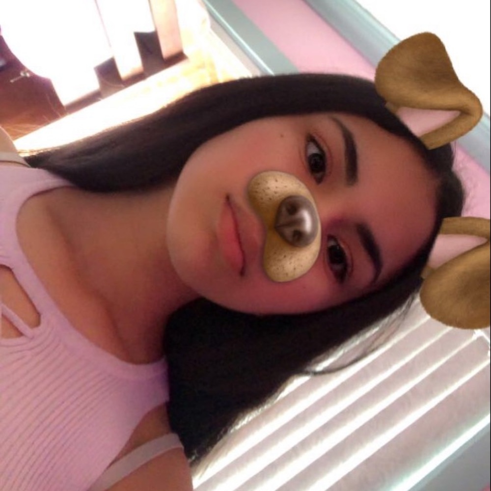 Meet your Posher, Yeimi